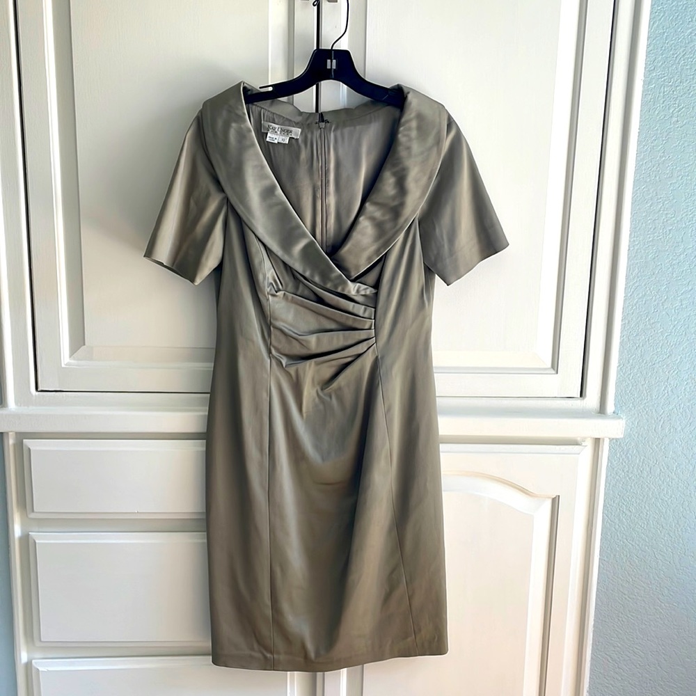 Kay Unger Size 10 light gray satin dress. Would be great for a wedding guest.